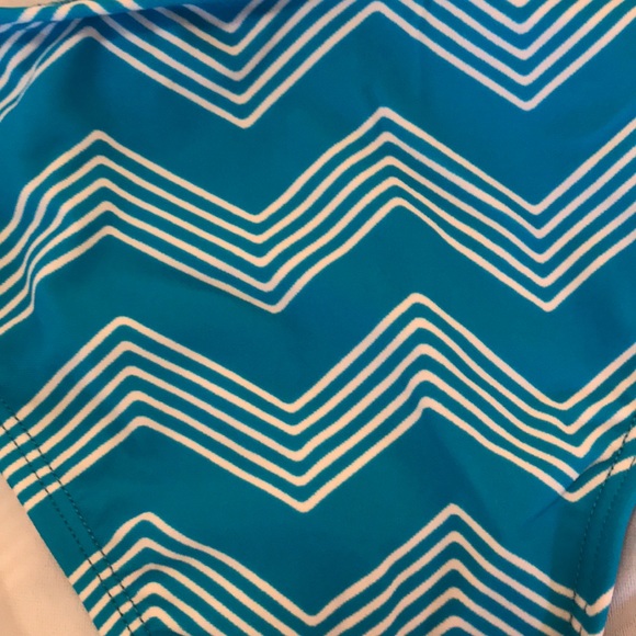 👙SUPER CUTE bikini set!!👙 - Picture 2 of 4